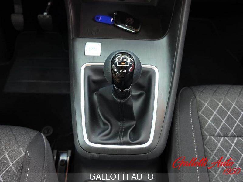 MG ZS 1.5 Standard-SENZA VINCOLI DI FINANZIAMENTO