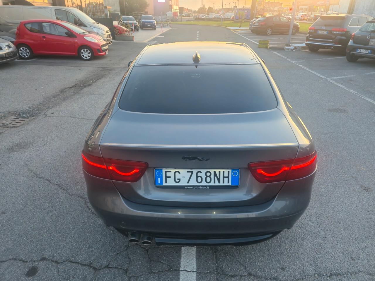 Jaguar XE 2.0 D Turbo 180CV Portfolio