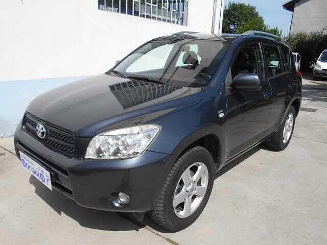 Toyota RAV4 2.2 D-4D 136 CV Sol