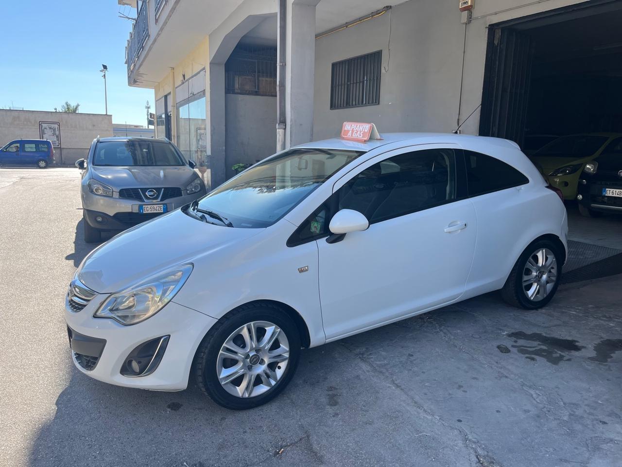 Opel Corsa 1.2 GPL-TECH Elective 2011