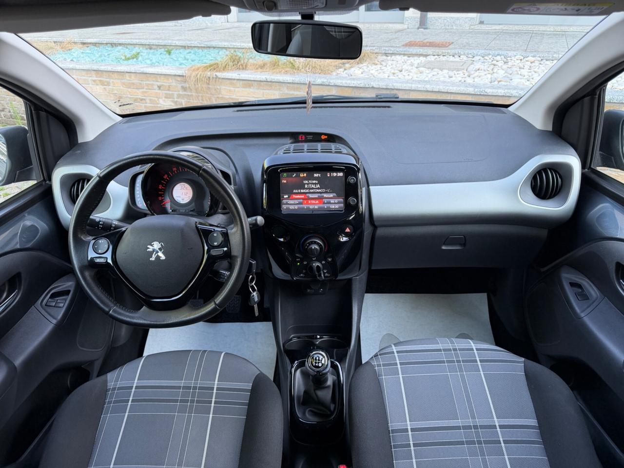 Peugeot 108 VTi 68 5 porte Allure