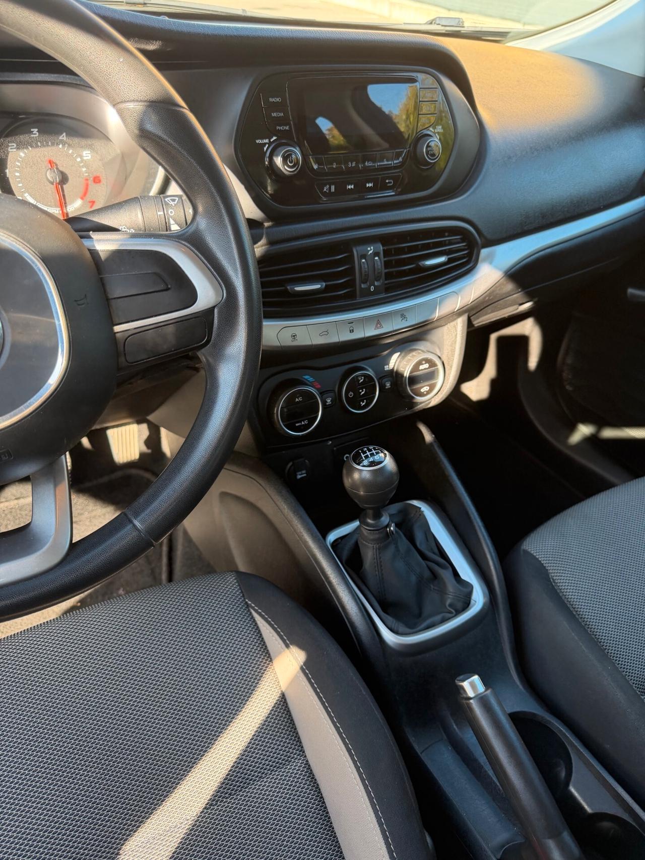 Fiat Tipo 1.4 - NEOPATENTATI - 12 MESI DI GARANZIA -