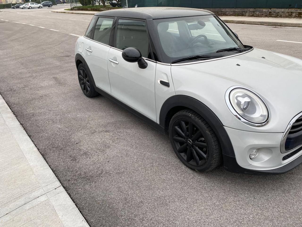 Mini 1.5 Cooper D 5 porte