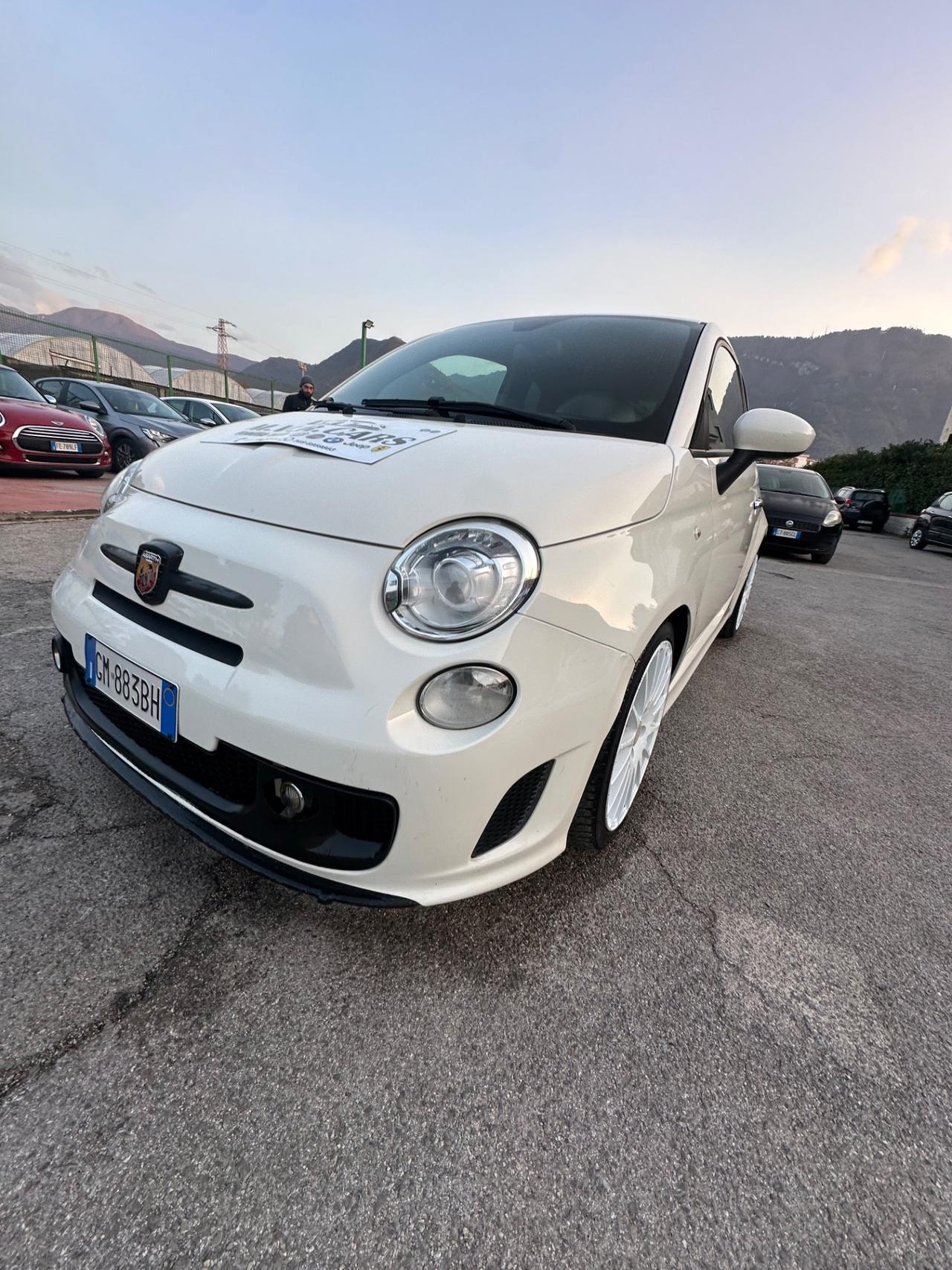 Abarth 500 C 1.4 Turbo T-Jet Custom