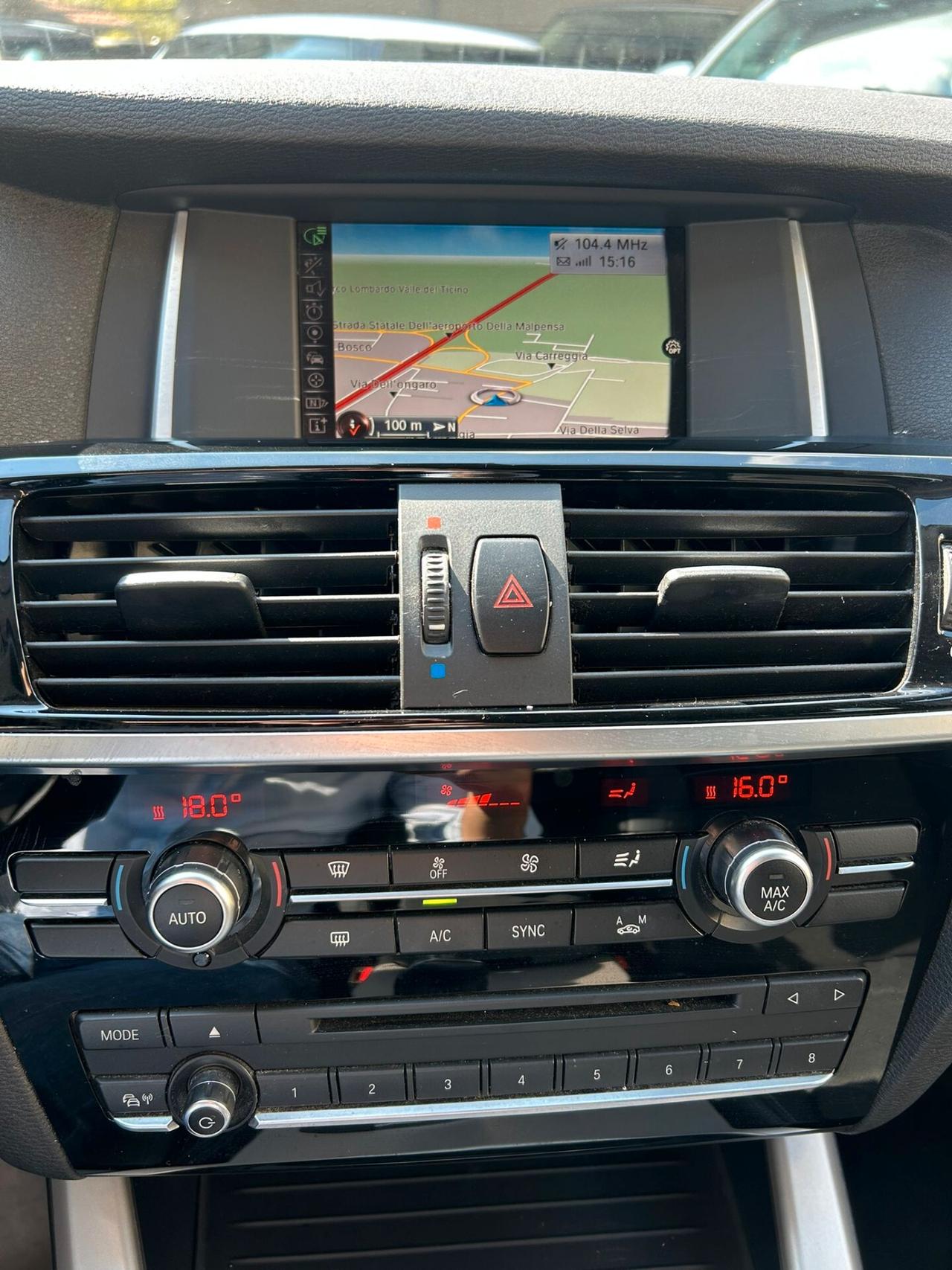 Bmw X3 xDrive20d Business aut. EURO 6B - NAVI - PELLE - PDC