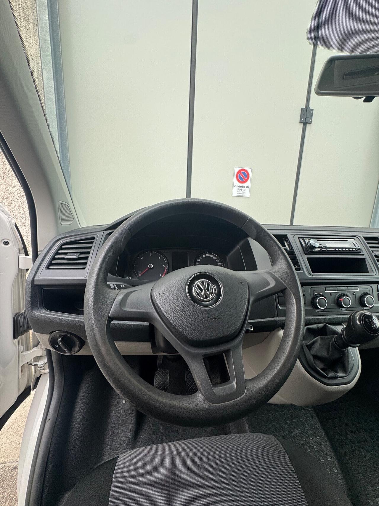Volkswagen Transporter 2.0 TDI 9 posti