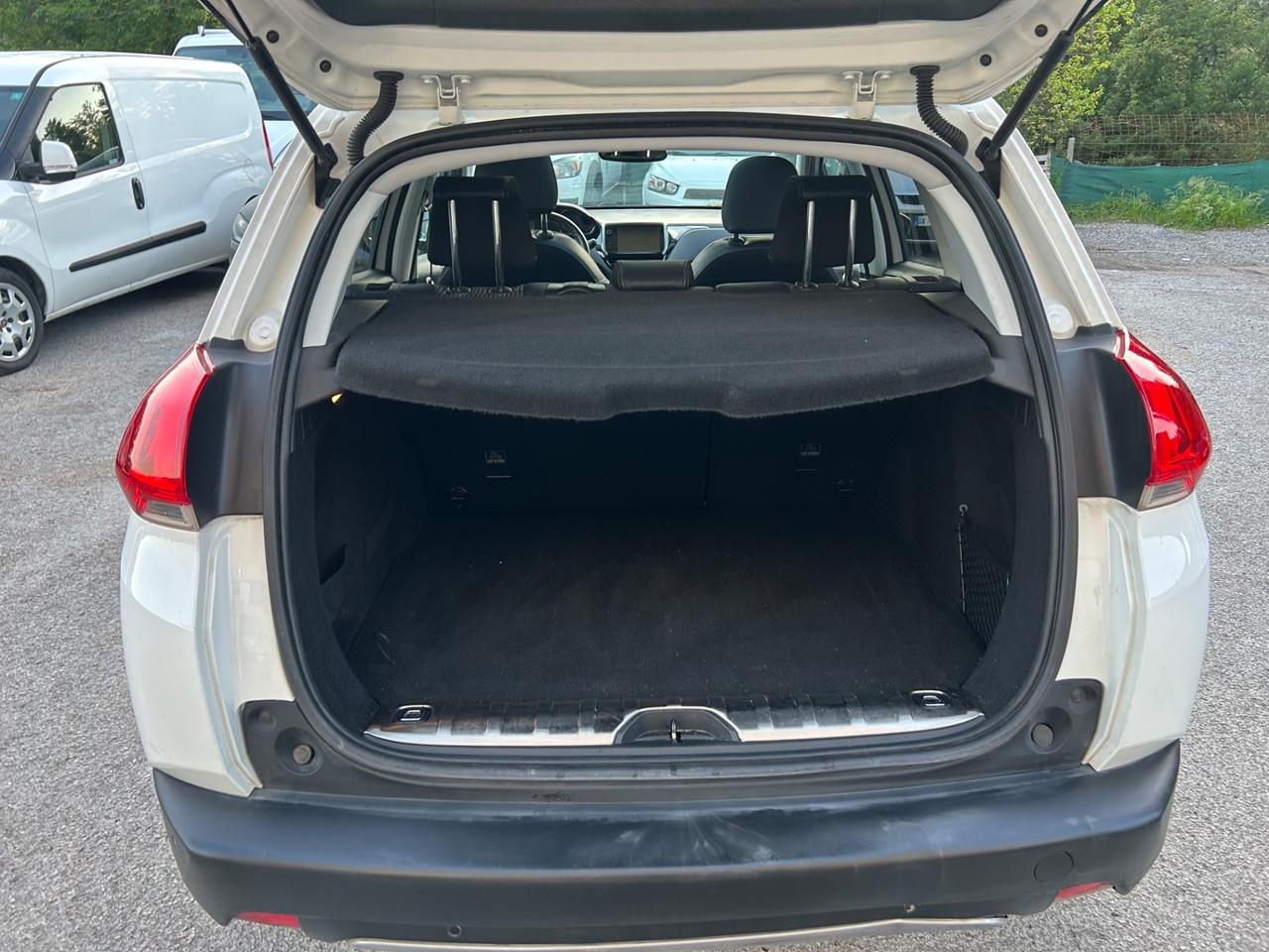 Peugeot 2008 BlueHDi 120 S&S Black Matt