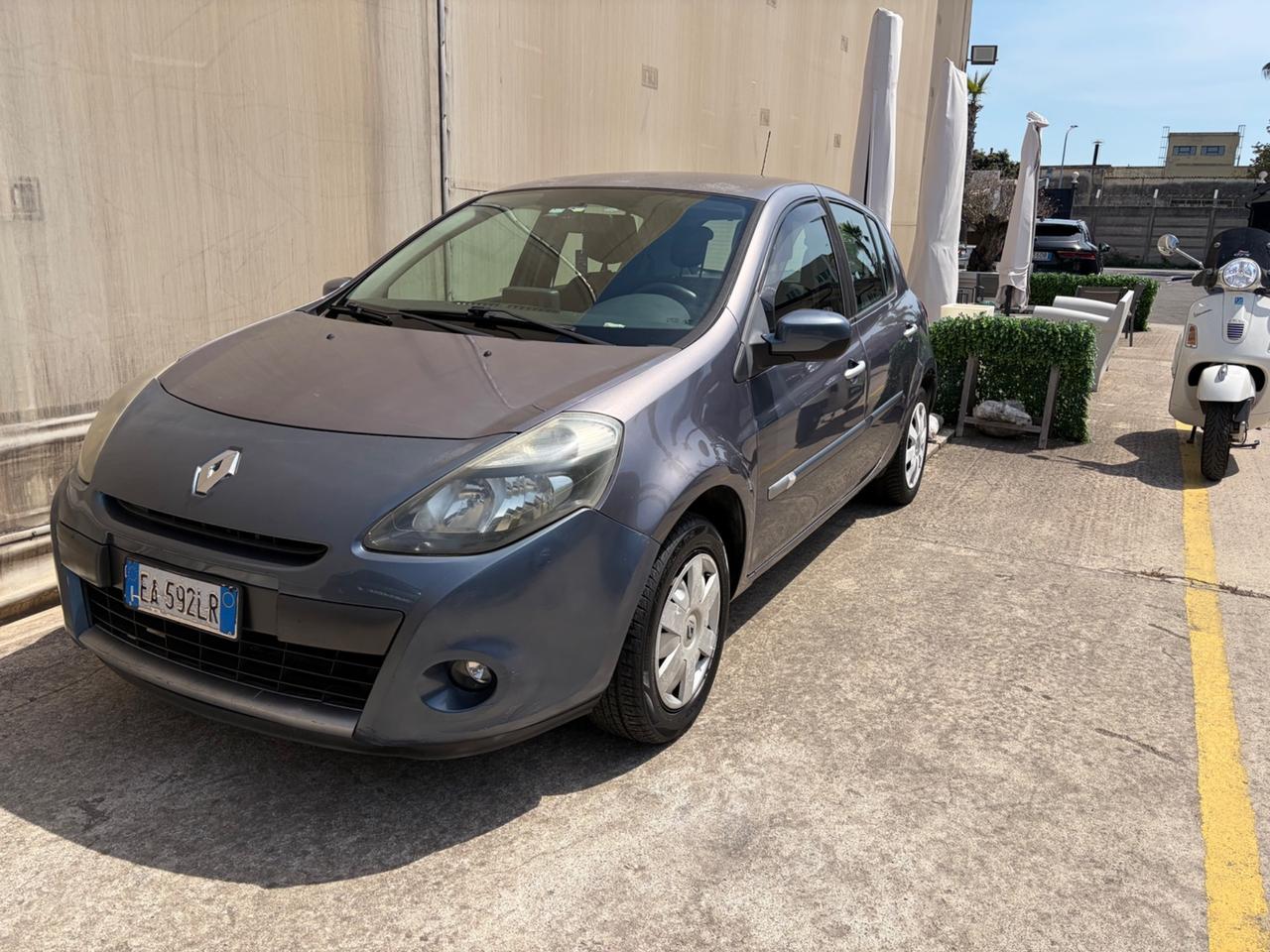 Renault Clio 1.2 16V 5 porte Confort