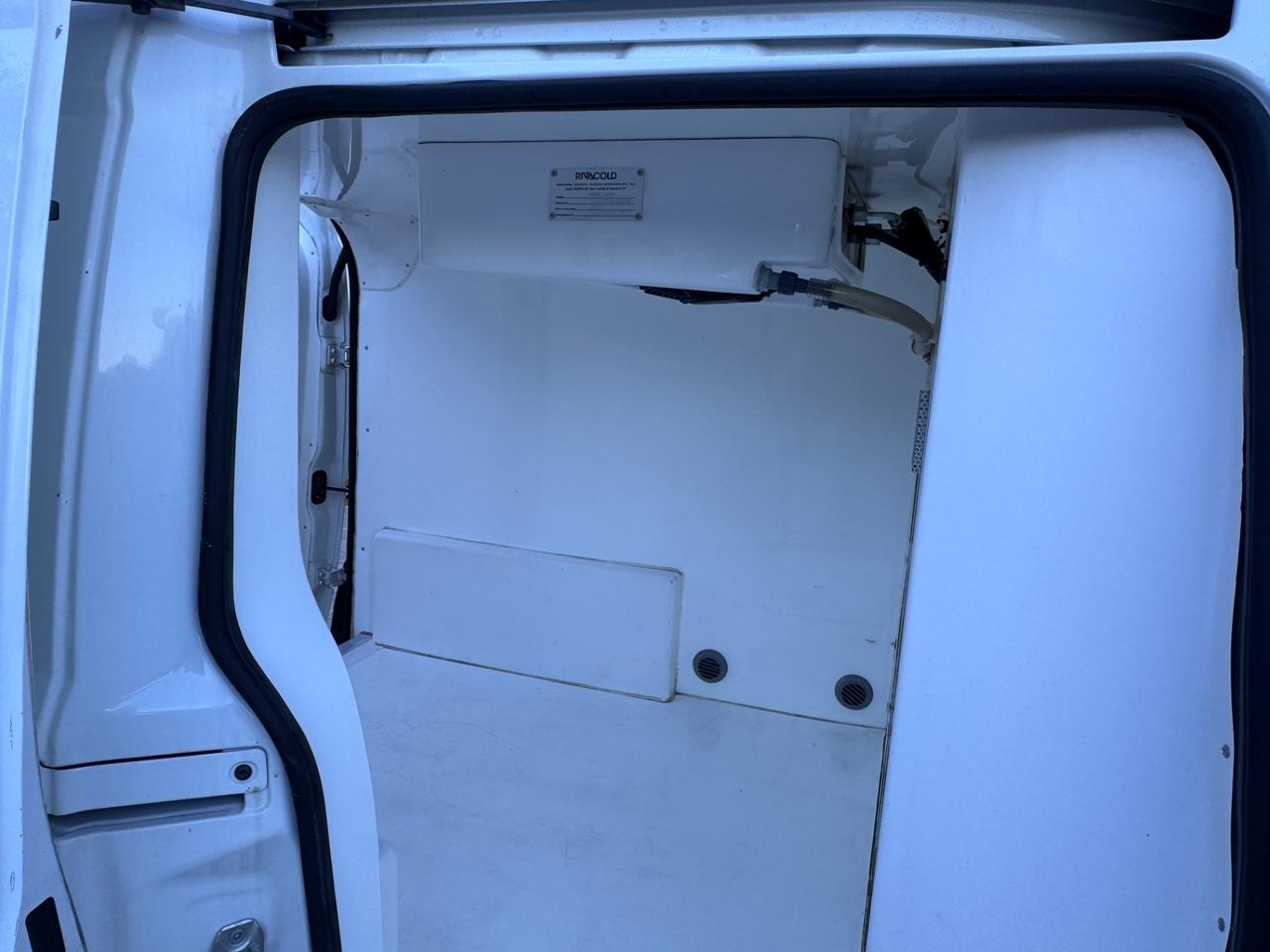 Fiat doblo coibentato con gruppo frigo
