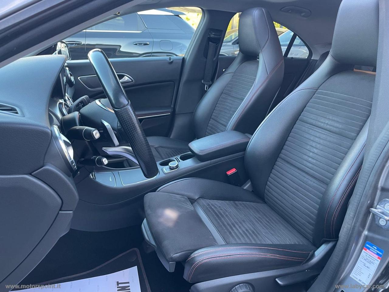 MERCEDES-BENZ CLA 200 d Automatic Premium AMG TETTO NIGHT PACK