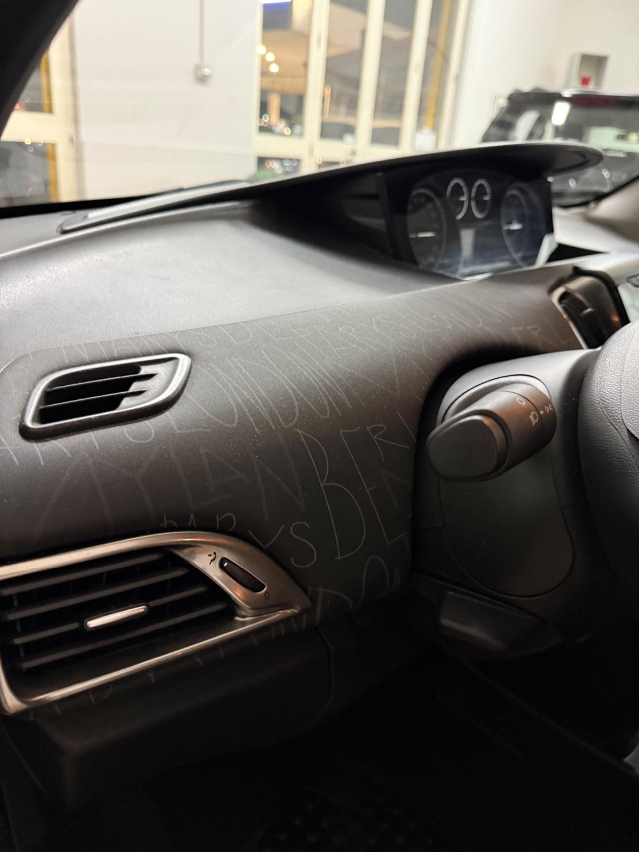 Lancia Ypsilon 1.2 69 CV 5 porte GPL LONDON PARIS