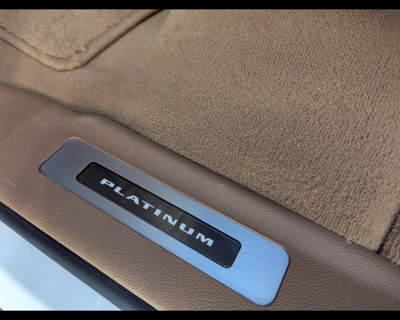 CADILLAC Escalade(2015-2019) - Escalade 6.2L V8 AT AWD Platinum