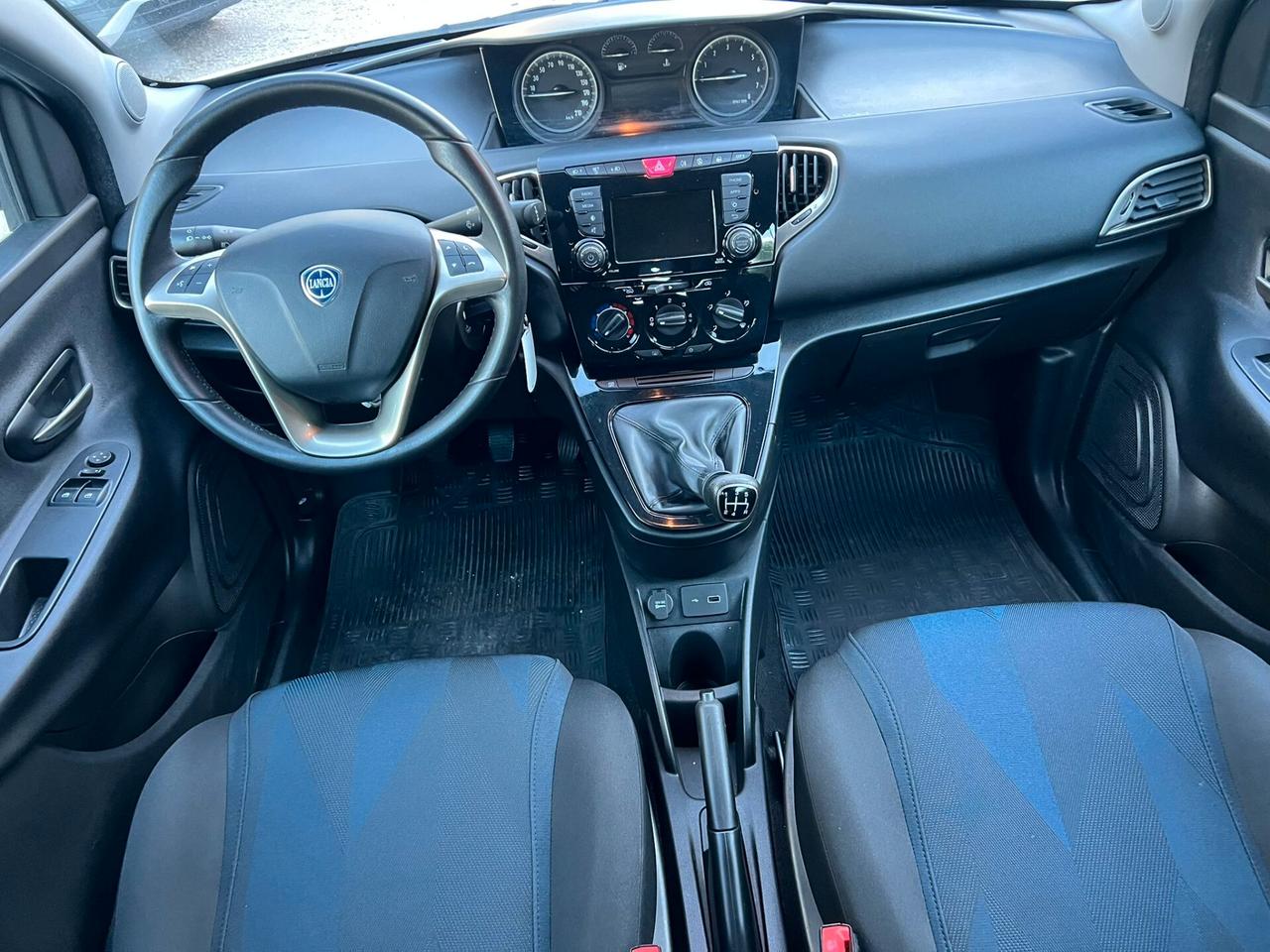 Lancia Ypsilon 1.2 69 CV 5 porte GPL Ecochic Gold