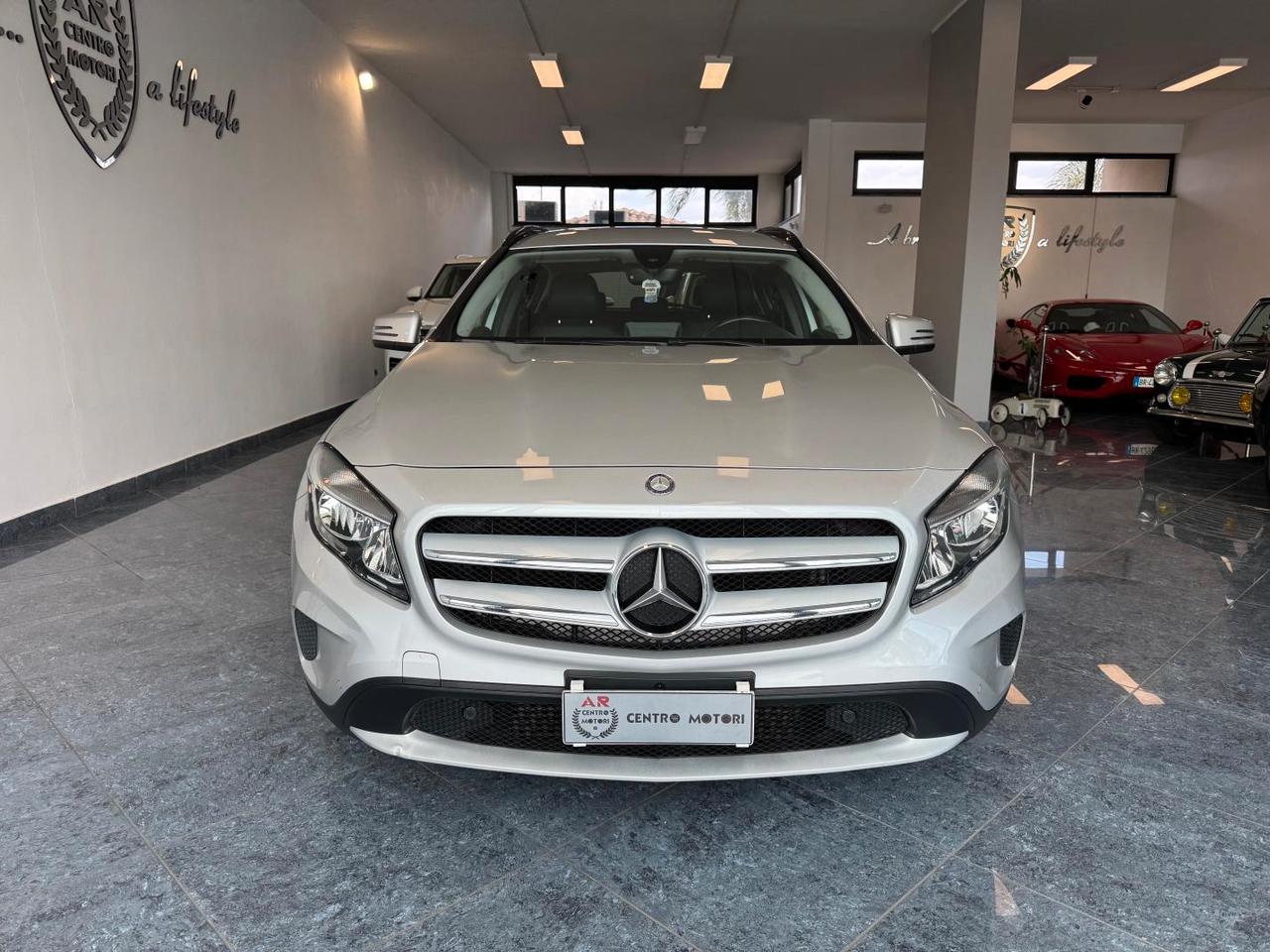 Mercedes-Benz GLA 200 d Sport Navi Pelle Pdc Retrocamera Uniprop