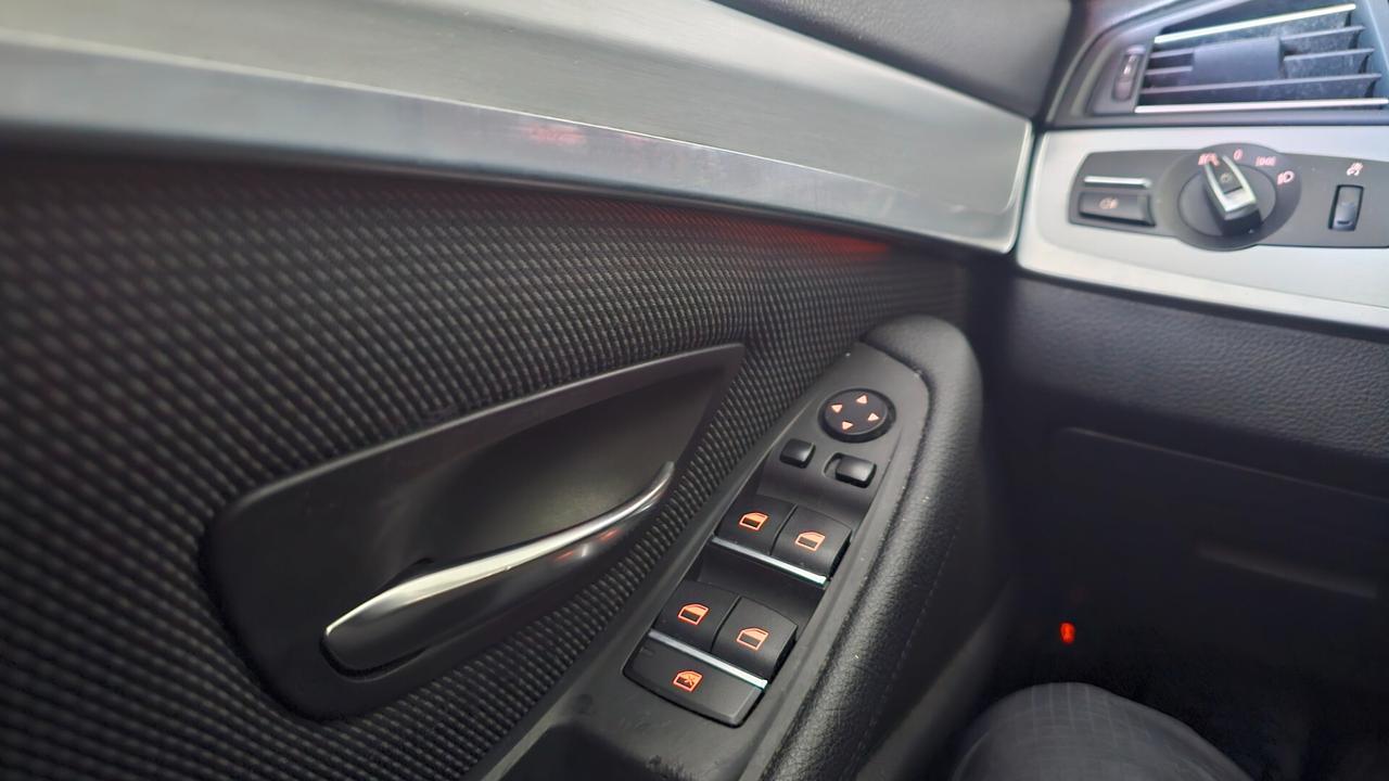 Bmw 318 318d xDrive Luxury