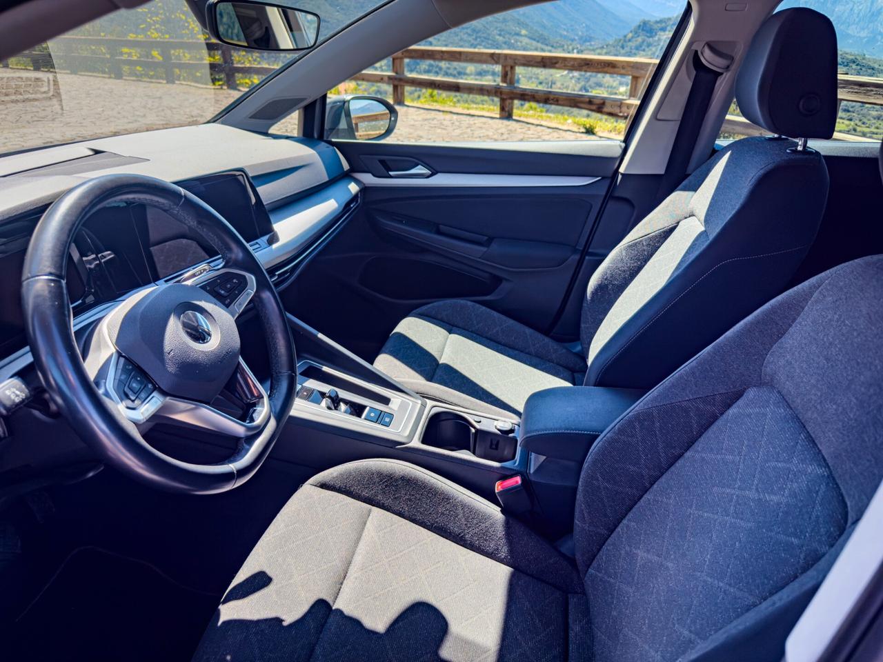 Volkswagen Golf 8 2.0 TDI EVO DSG SCR Life - 2021