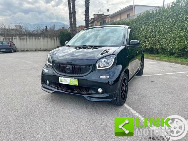 SMART ForFour 70 1.0 Total Black 24 MESI DI GARANZIA INCLUSA