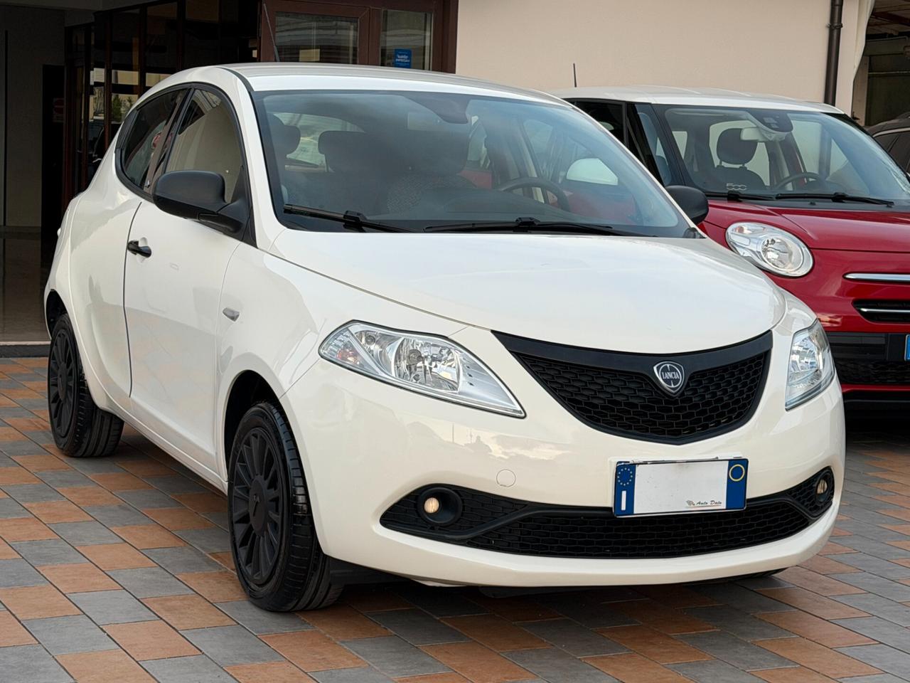 Lancia Ypsilon 1.2 69 cv. ELEFANTINO BLU
