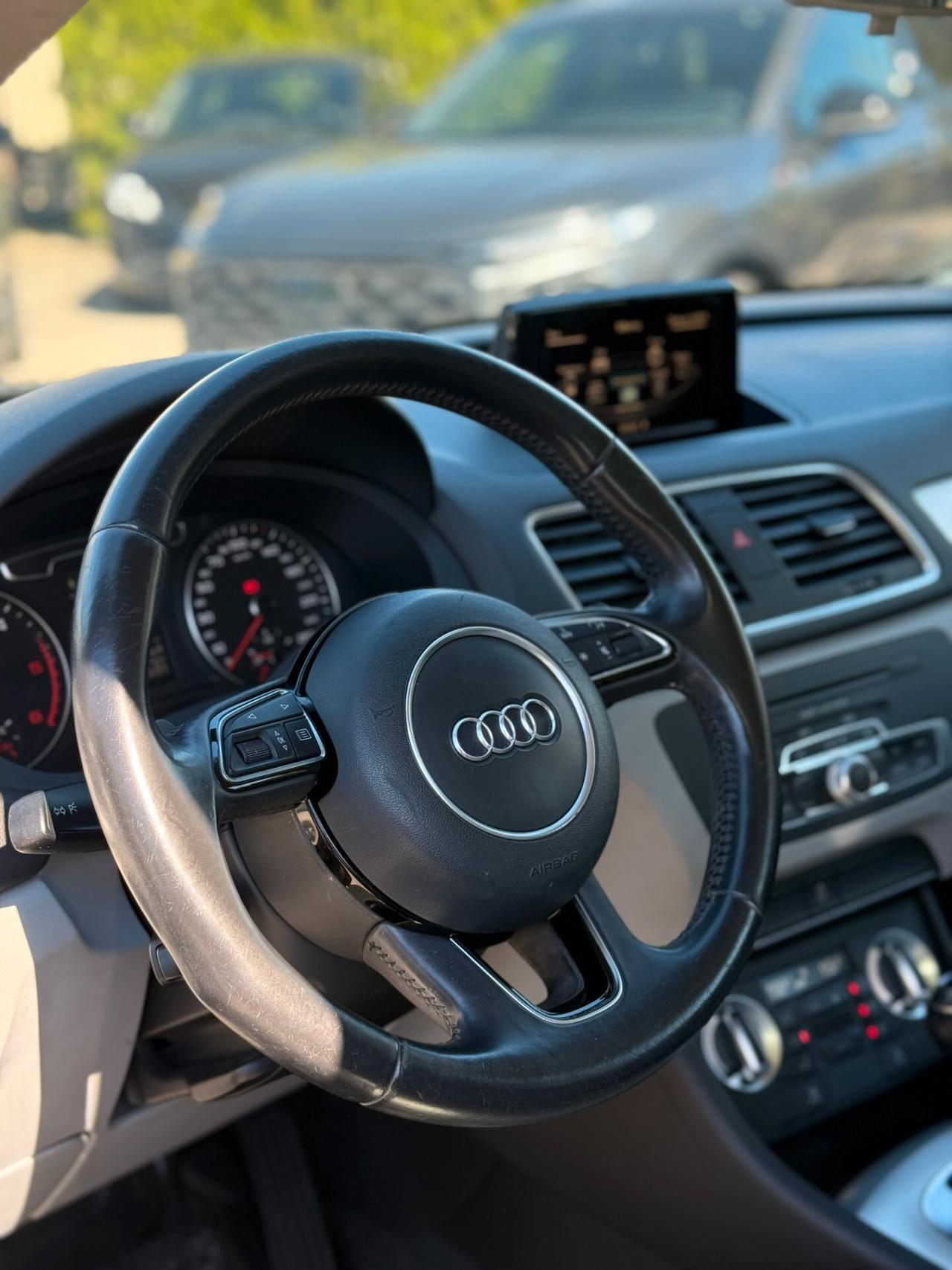 Audi Q3 2.0 TDI 177 CV quattro S tronic Line Edition