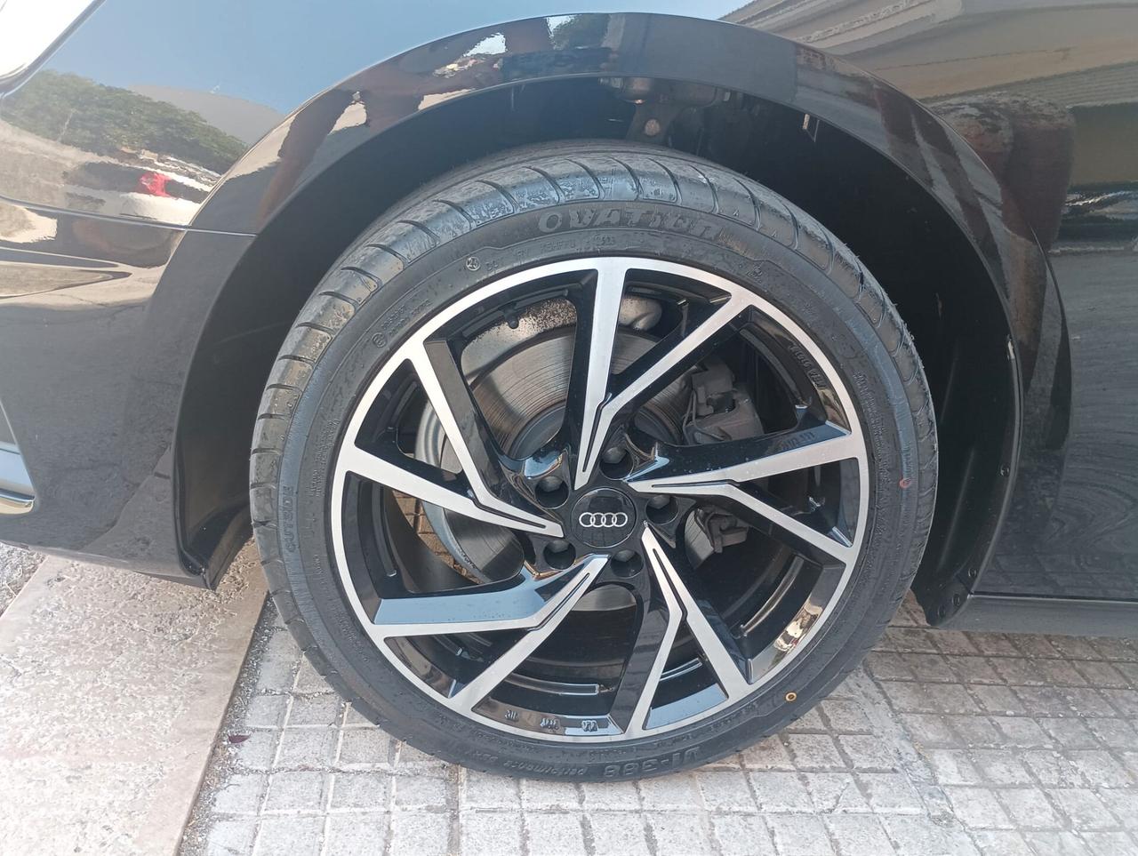 Audi A4 Avant 30 2.0TDI/136 CV S tronic Business Advanced