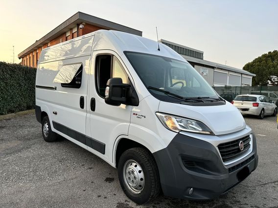 Fiat Ducato autocaravan 4 posti 540 cm