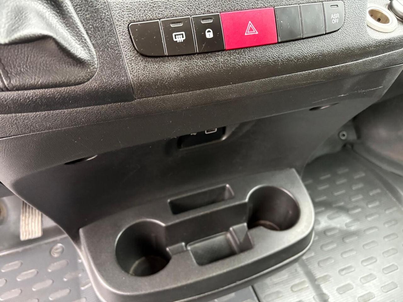 Peugeot Boxer III (II 2011) 335 2.2 bluehdi 140cv S&S L3H2