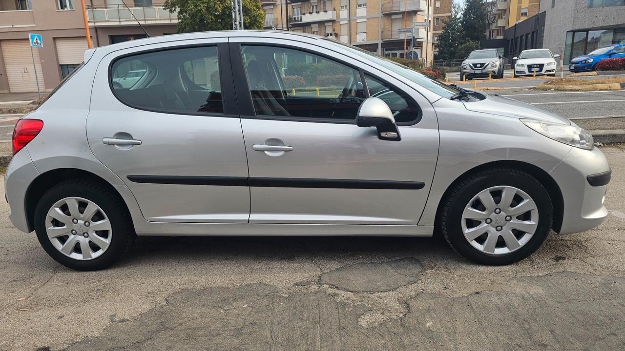 Peugeot 207 1.4 VTi 95CV 5p. XS