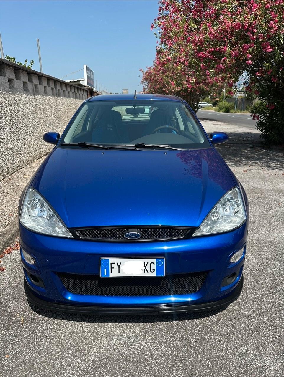 Ford Focus 2.0i 16V cat 3p. RS215