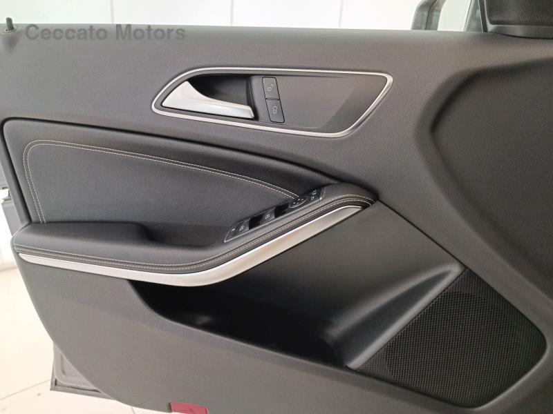 Mercedes Classe A 180 180 D Premium 7G-DCT