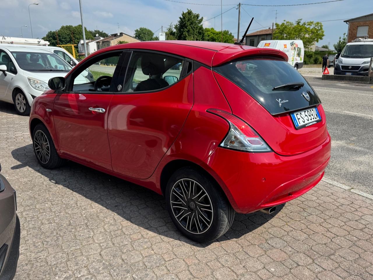 Lancia Ypsilon 1.2 69 CV 5 porte GPL Ecochic Gold
