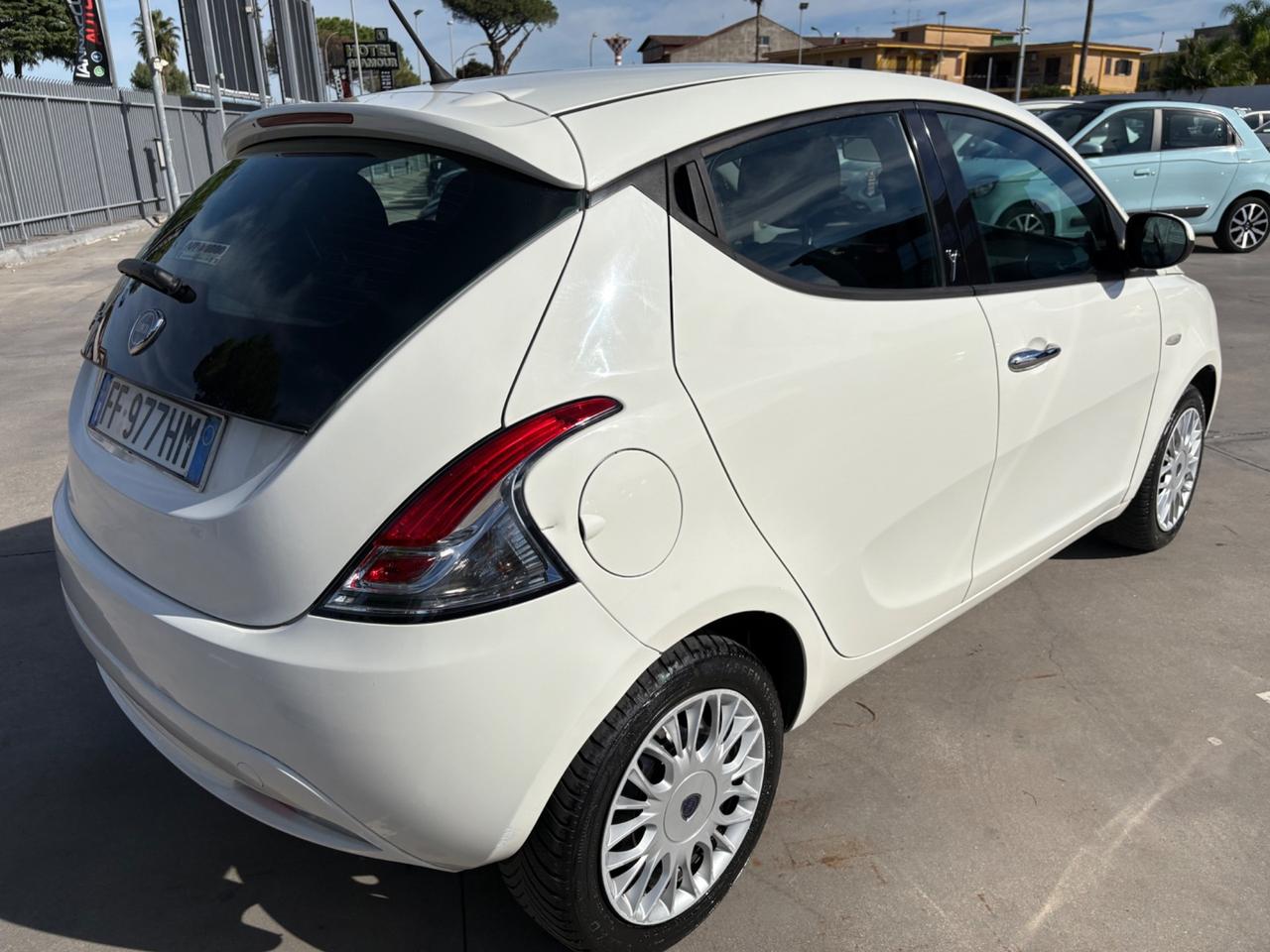 Lancia Ypsilon 1.3 MJT 16V 95 CV 5P S&S Platinum