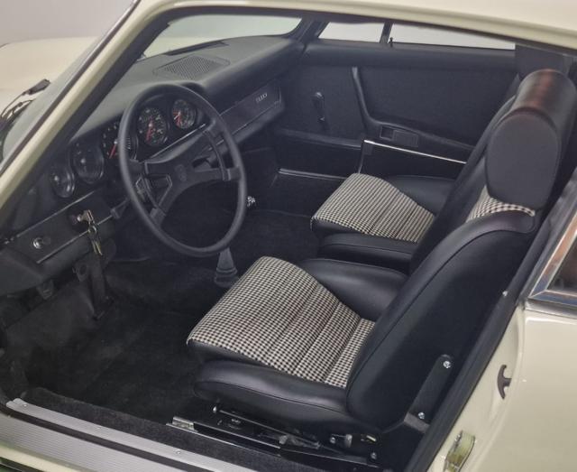 PORSCHE 911 2.2 T KARMANN COUPE'