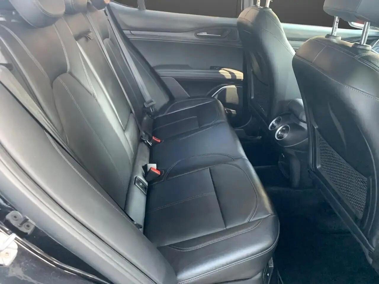Alfa Romeo Stelvio 2.0 Turbo 200 CV AT8 Q4 Super