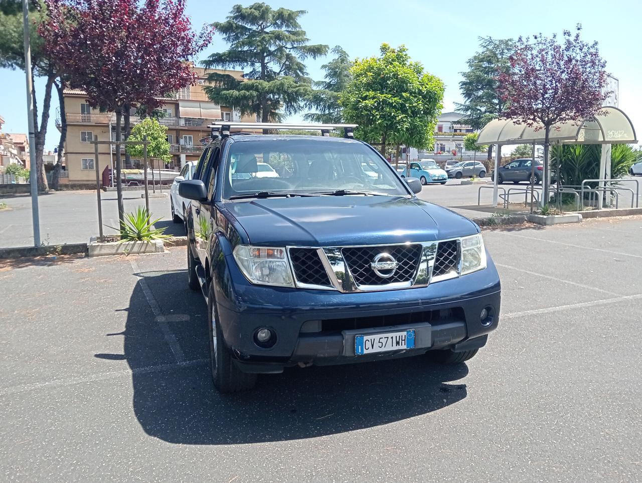 Nissan Pathfinder 2.5 dCi SE