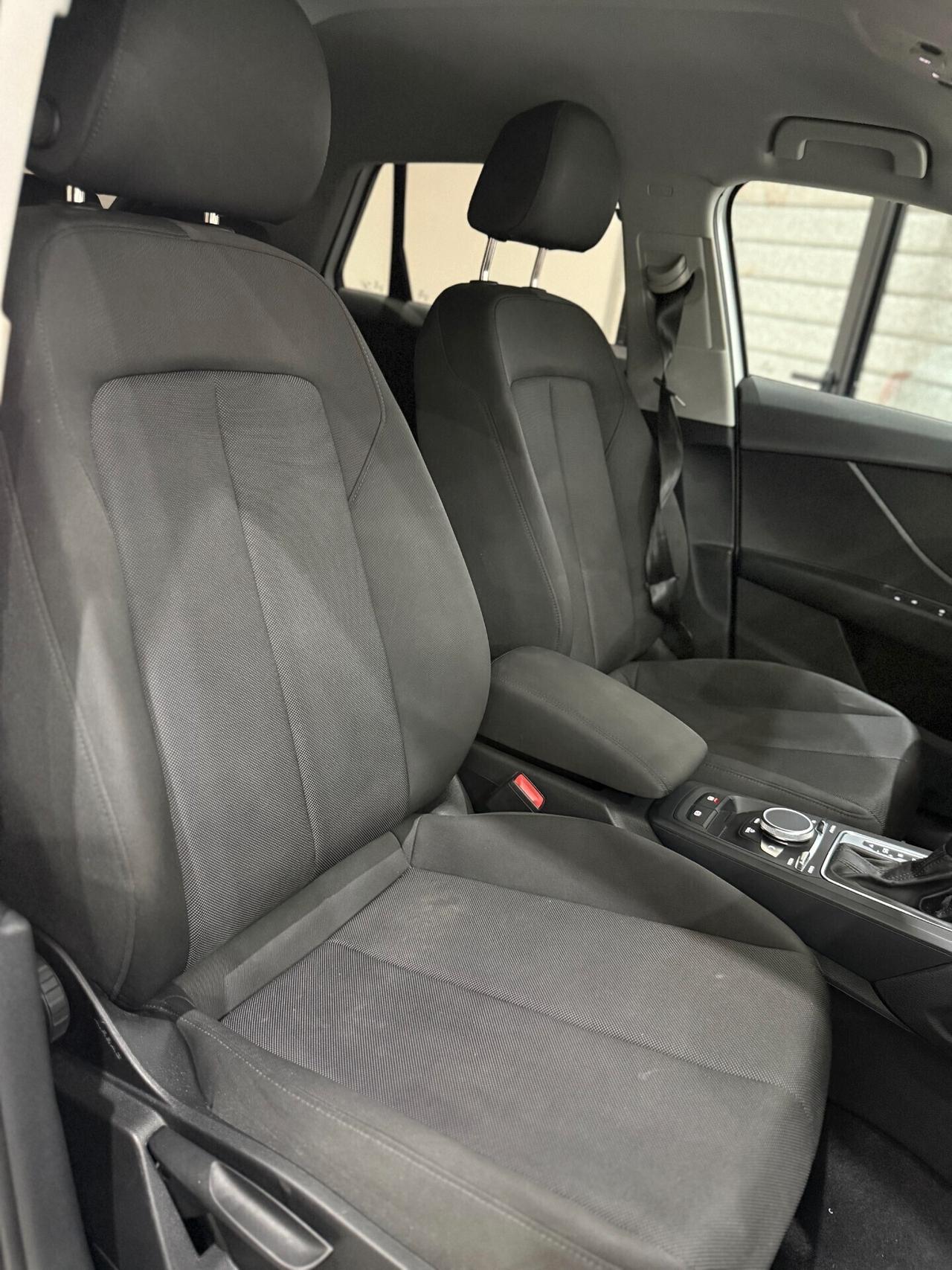 Audi Q2 30 TDI S tronic Identity Black