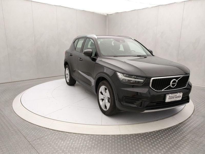 Volvo XC40 D4 AWD Geartronic Momentum