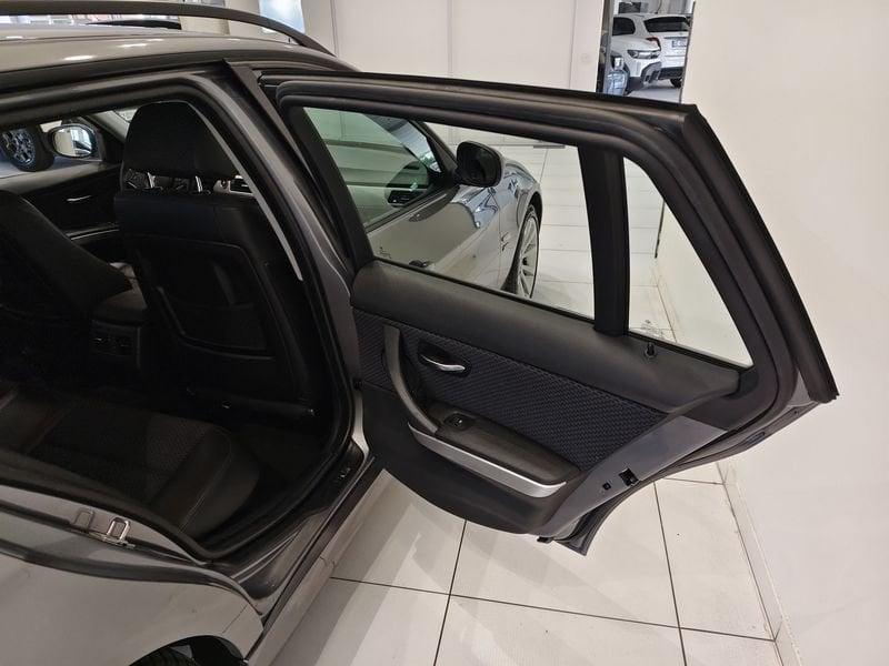 BMW Serie 3 320d CAT Touring xdrive Attiva*4x4*