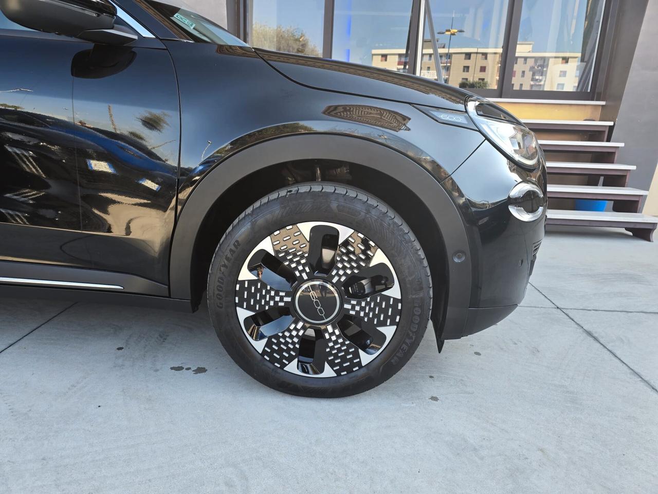 Fiat 600 Hybrid 110 CV DCT MHEV La Prima