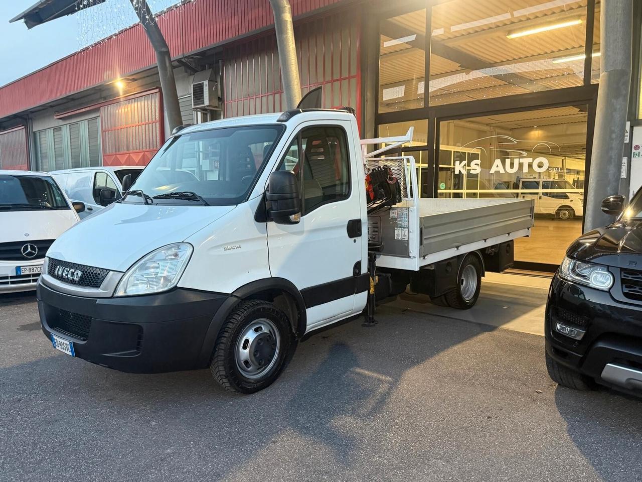 IVECO DAILY 35C14 MOTORE 3.0 140 CV GRU 3 SFILI CASSONE FISSO
