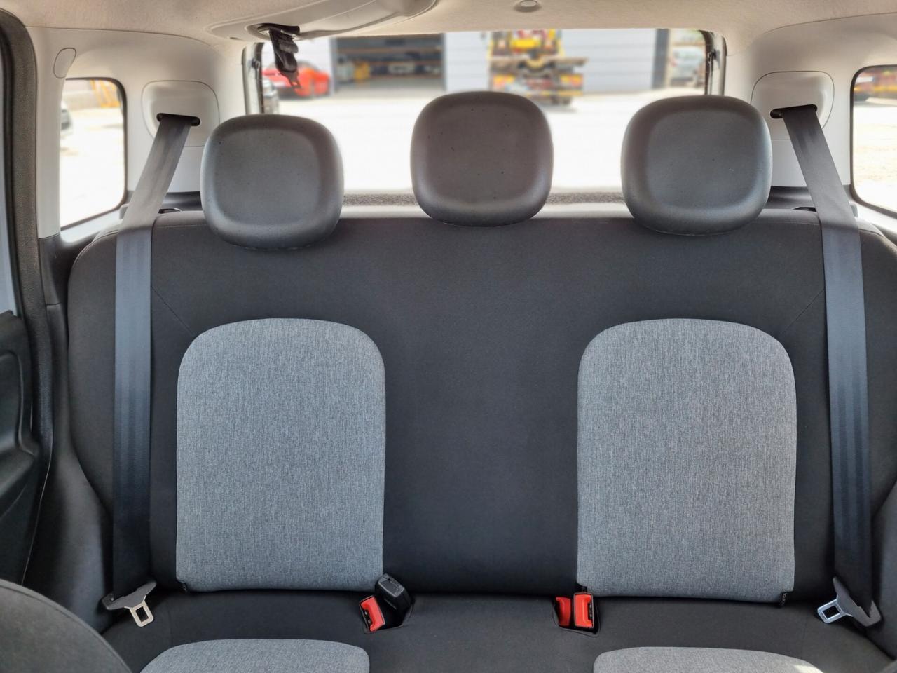 Fiat Panda 1.2 Lounge 5 posti