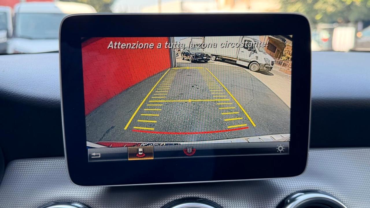 MERCEDES-BENZ GLA 180 1.6 PREMIUM 122CV - FULL LED