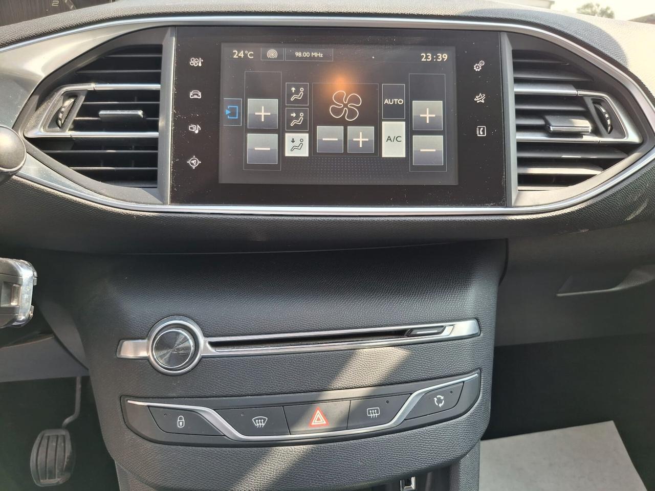 Peugeot 308 BlueHDi 100 S&S SW Active