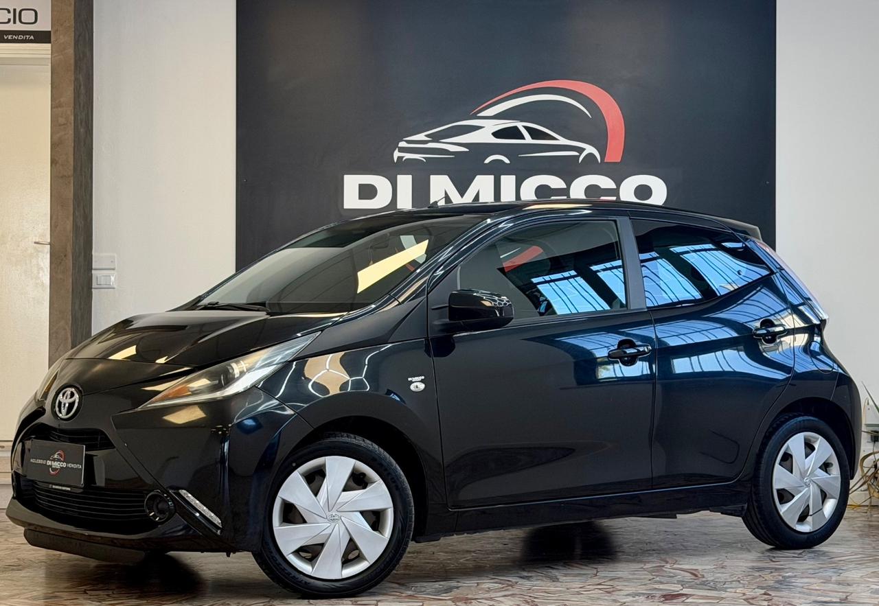 Toyota Aygo 1.0 VVT-i 69 CV 5 porte x-wave MMT