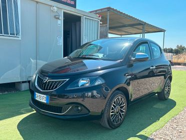 Lancia Ypsilon 1.0 Hybrid/ Benzina