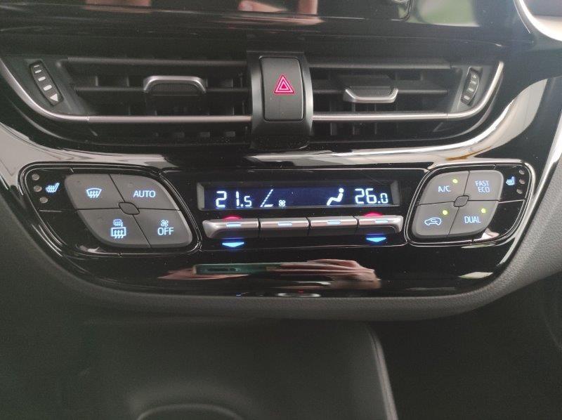 TOYOTA C-HR (2016-2023) - C-HR 1.8 Hybrid E-CVT Business