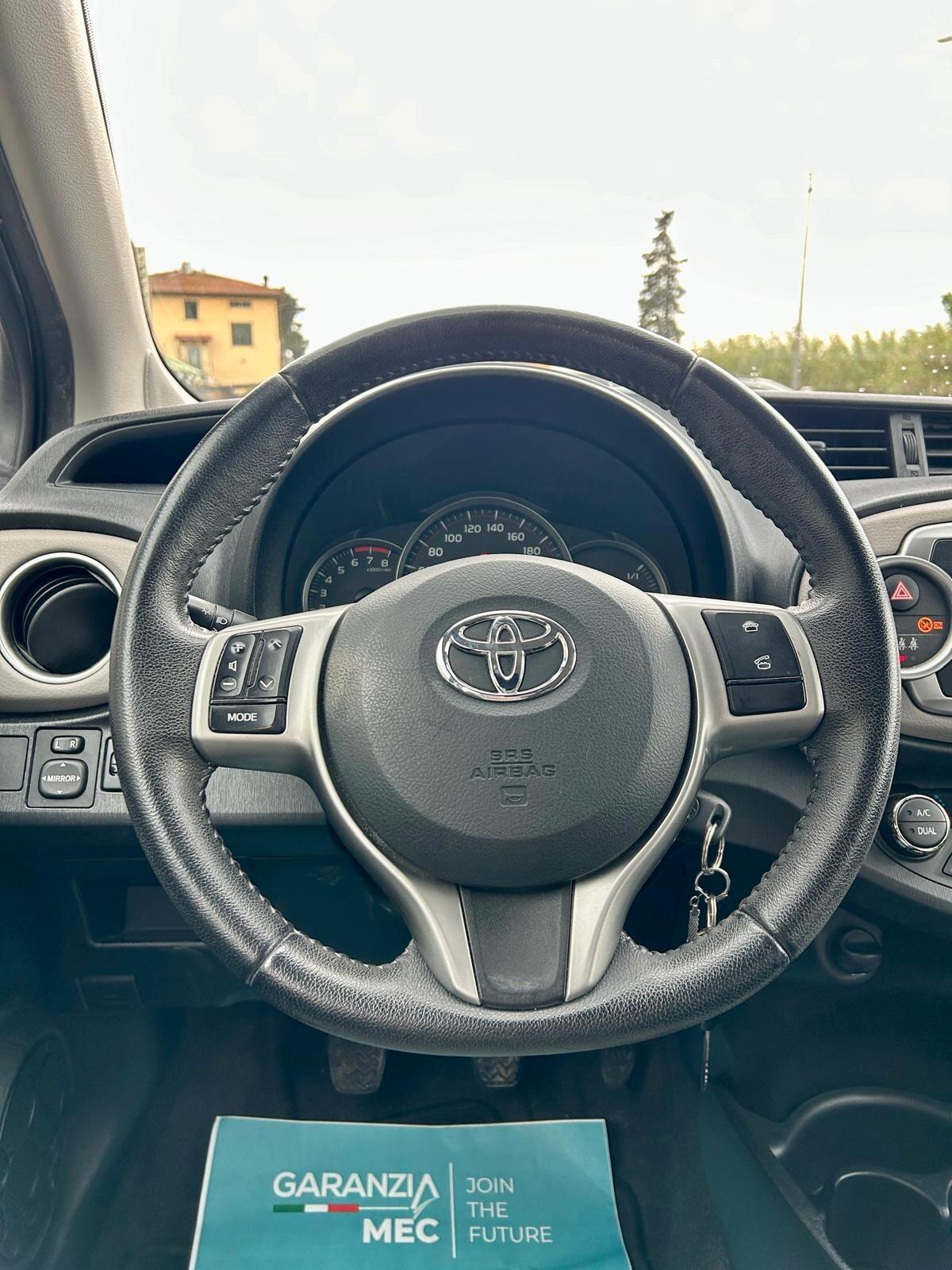Toyota Yaris 1.0 5 porte Lounge - ok neopatentato