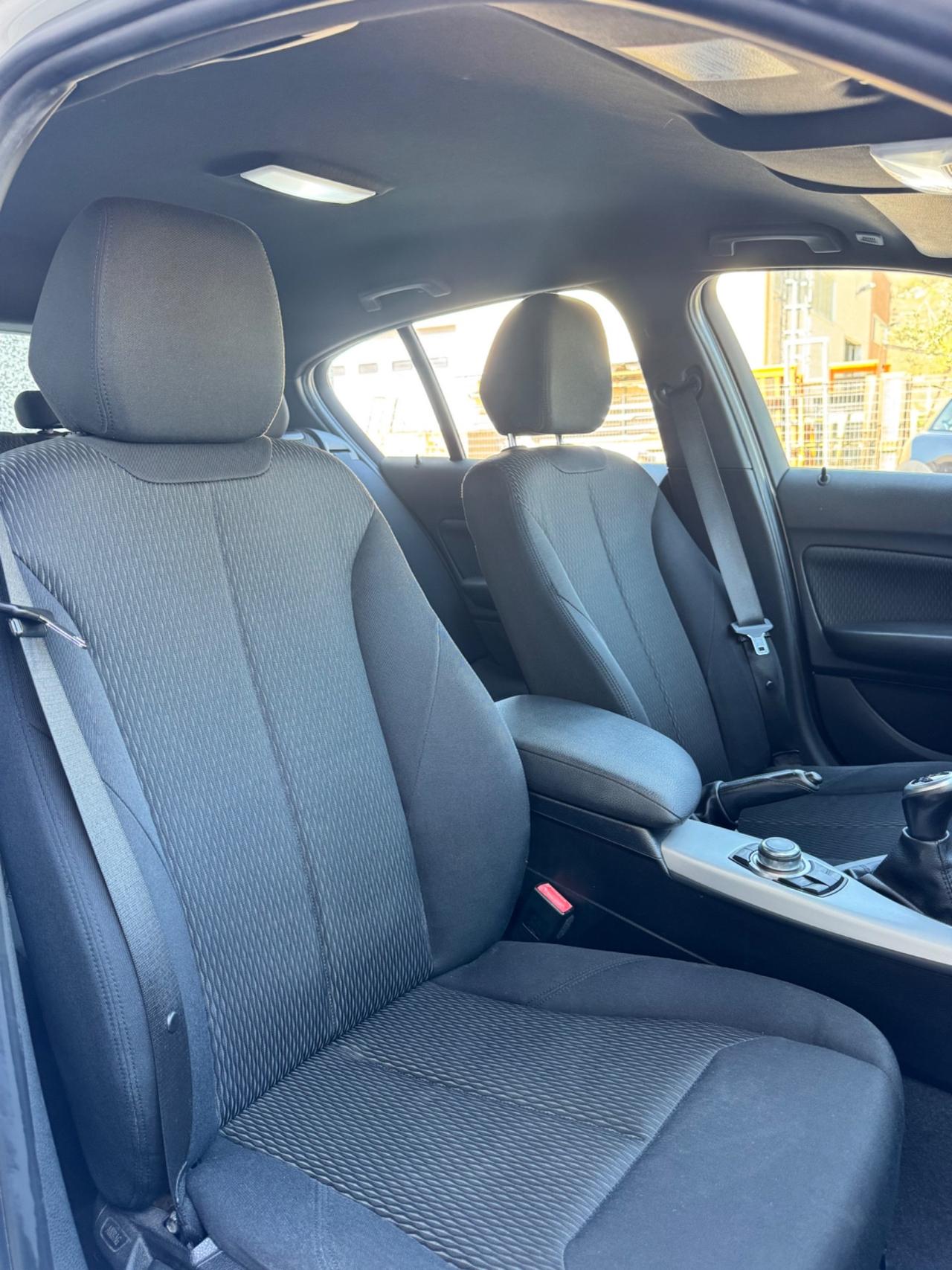 Bmw 118 118d 5p. Unique