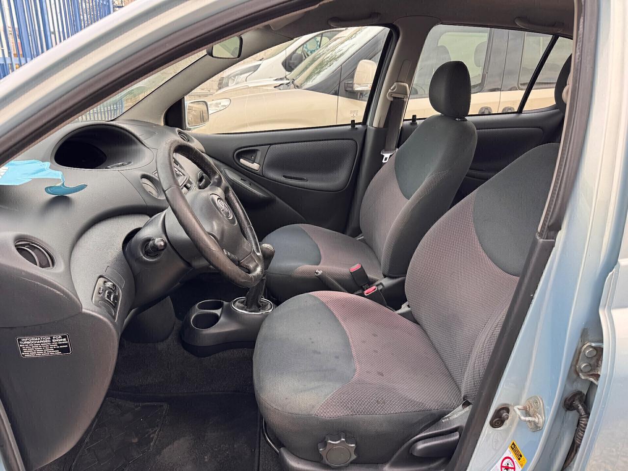 Toyota Yaris 1.4 tdi D-4D cat 5 porte Sol