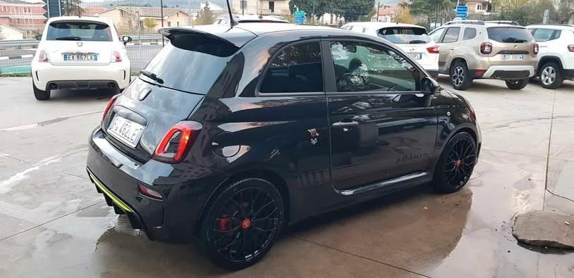 Abarth 595 1.4 Turbo T-Jet 180 CV Competizione