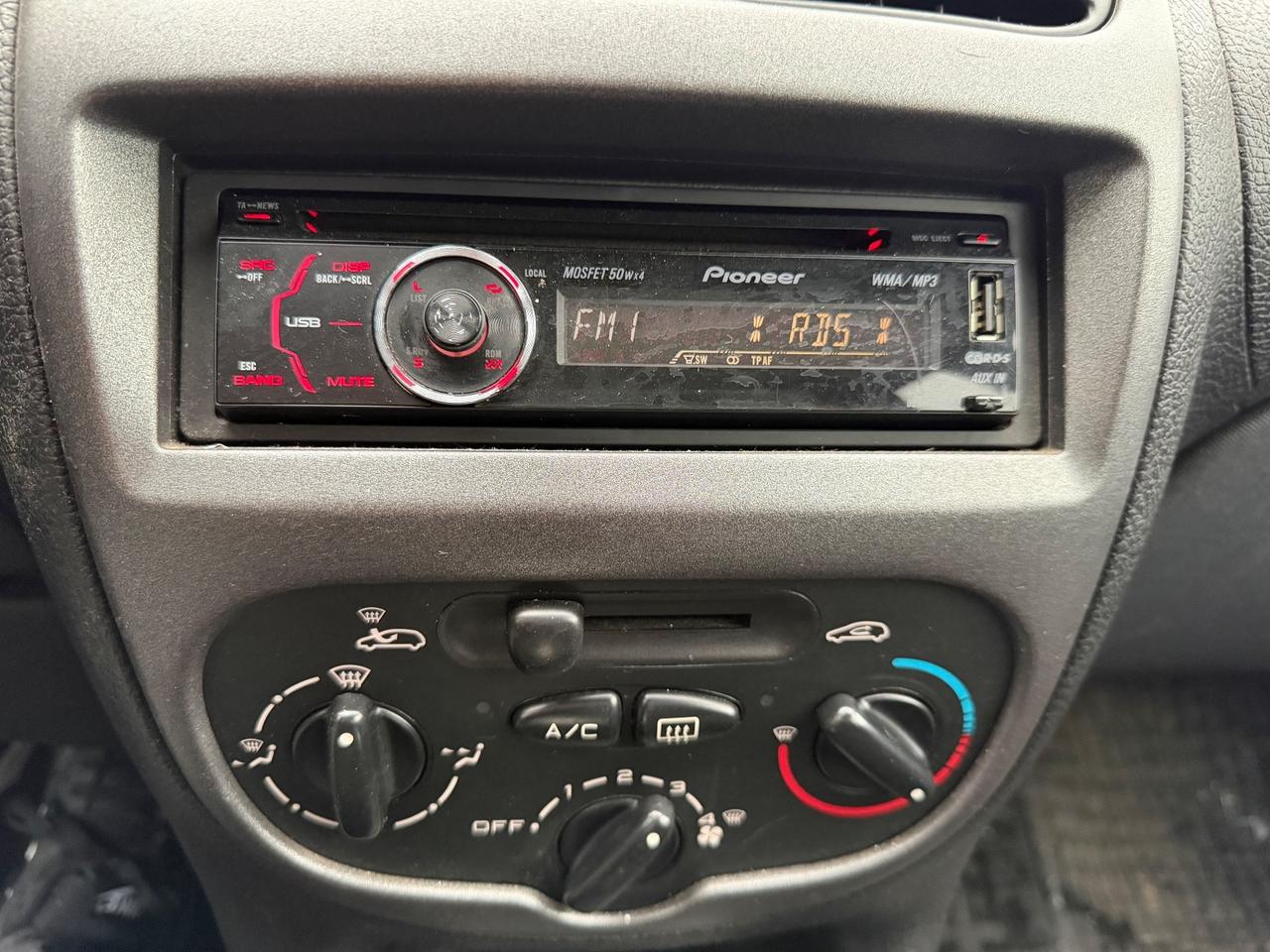 Peugeot 206 1.4 benzina 5 porte km 152 mila ok neopatentati